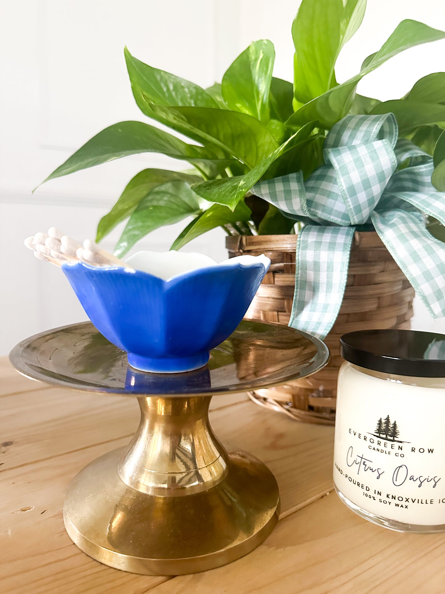 Dark Blue Flower Match Holder
